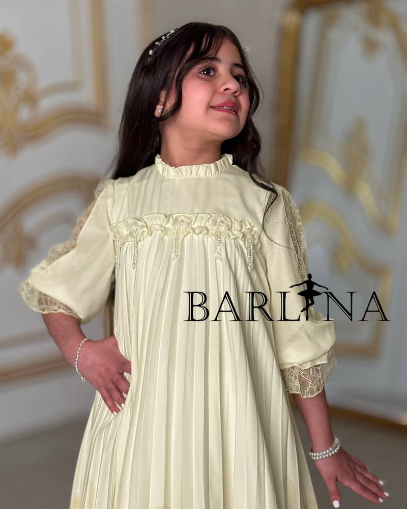 Girls' wide dress with sheer lace sleeves