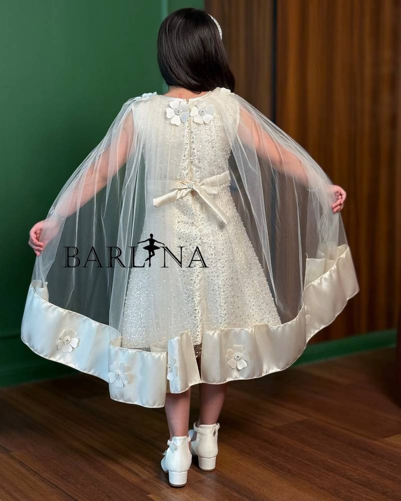 Girls' off-white dress embroidered with sequins and beads