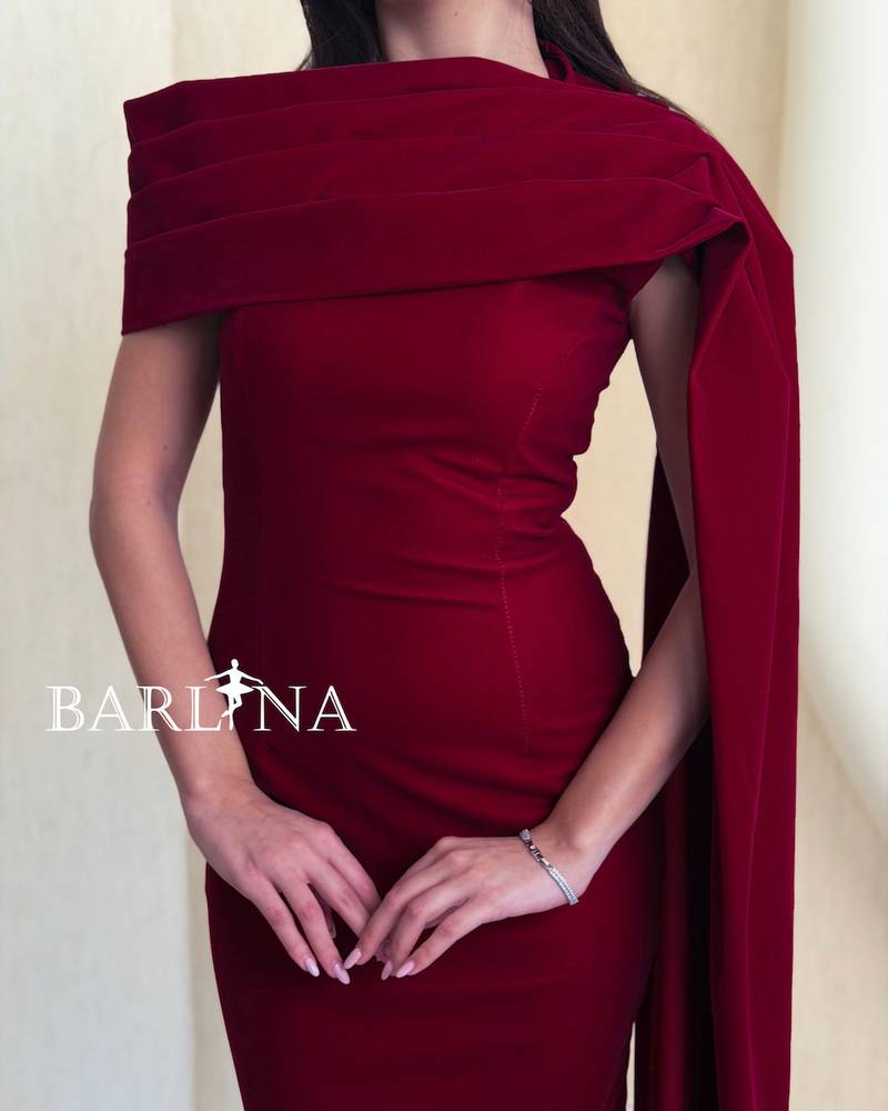 Elegant burgundy dress with a straight cut and a side shawl
