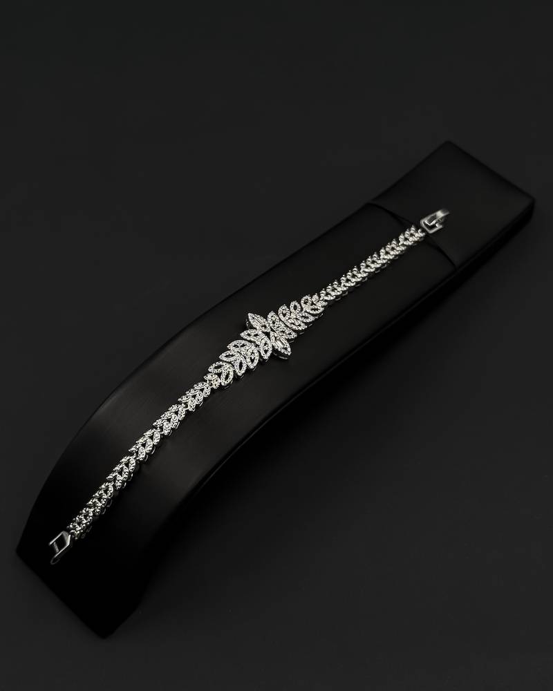 Royal accessory set with studded botanical leaves