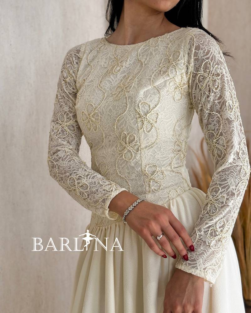 Soft off-white midi lace dress