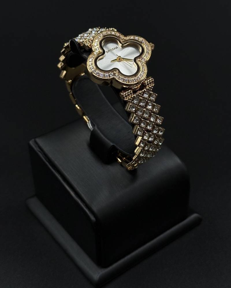 Women's watch with floral design