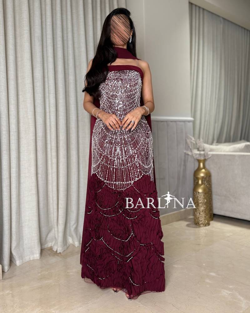 Straight-cut Oudi dress with draped embroidery