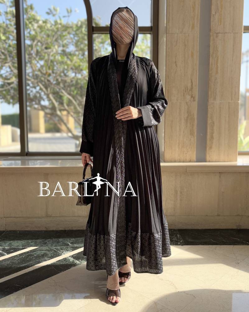 Black abaya with soft pleats and embroidered edges