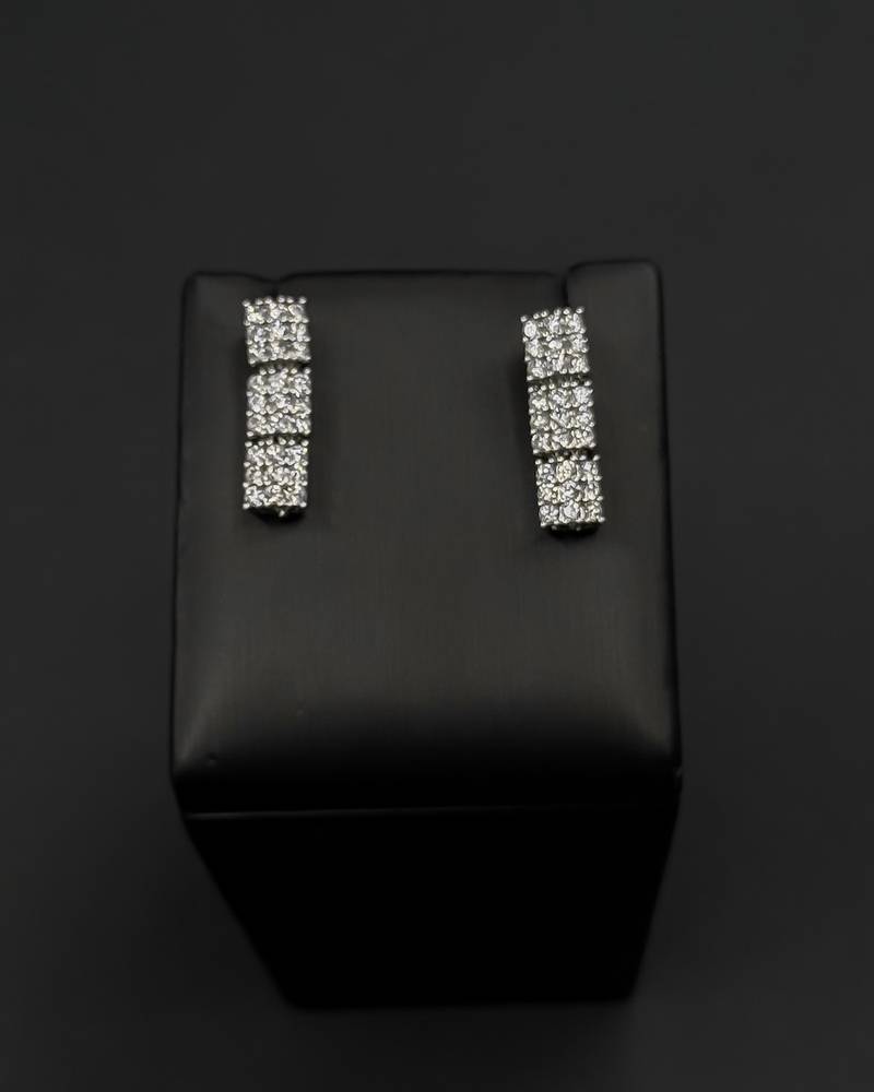 Classic design accessory set, fully studded