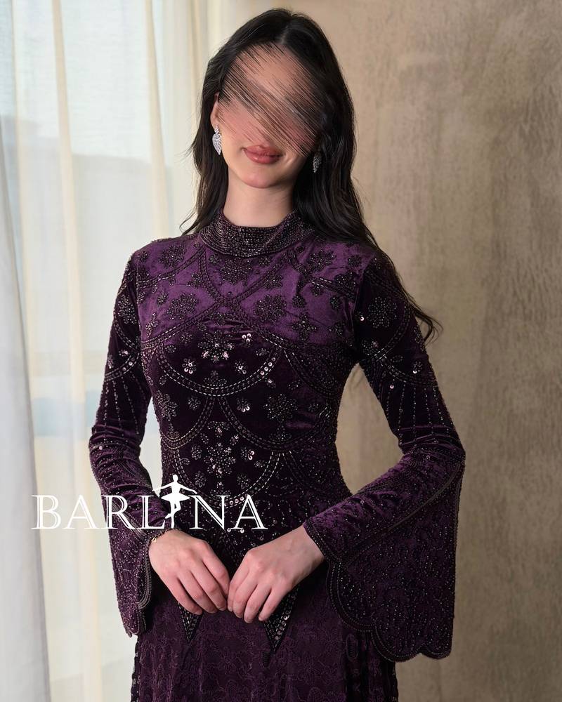 Purple lace embroidered dress with wide sleeves