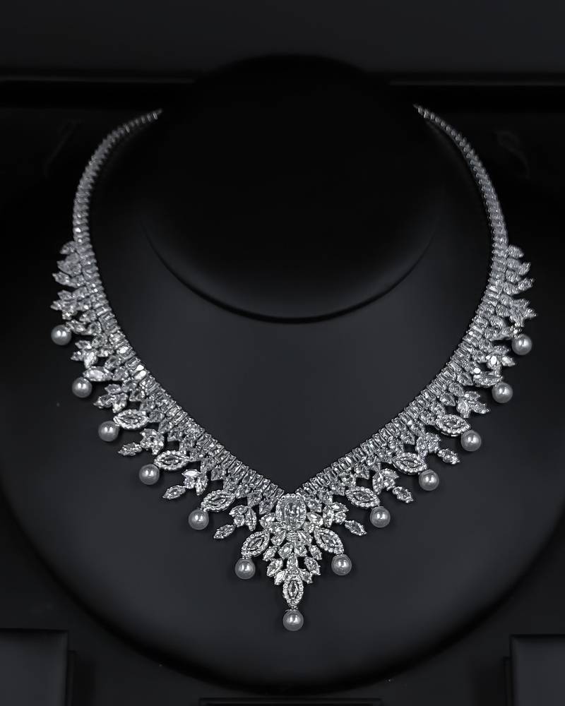 Royal accessory set studded with crystals and pearls