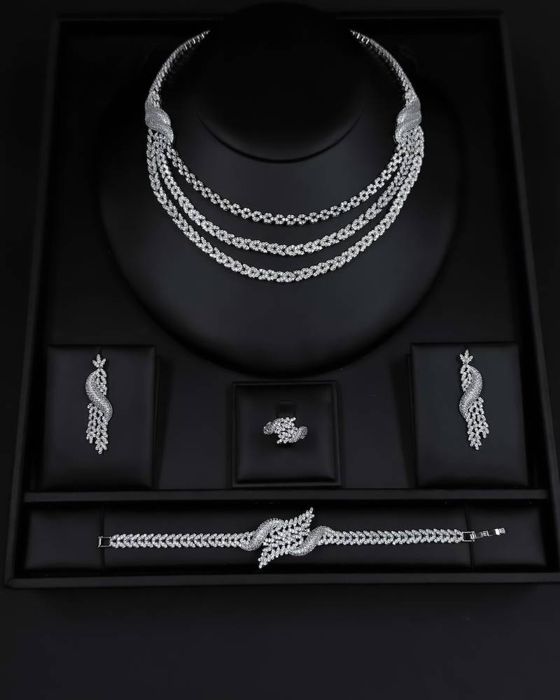 Three-layer necklace accessory set