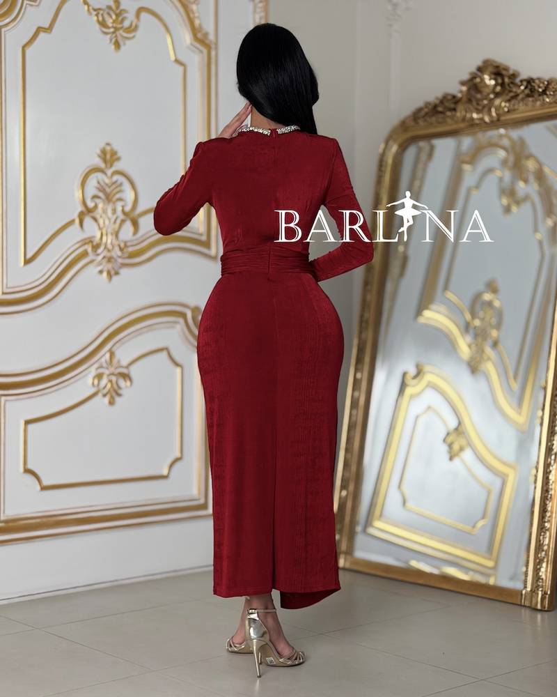A flowing dress with a soft side slit