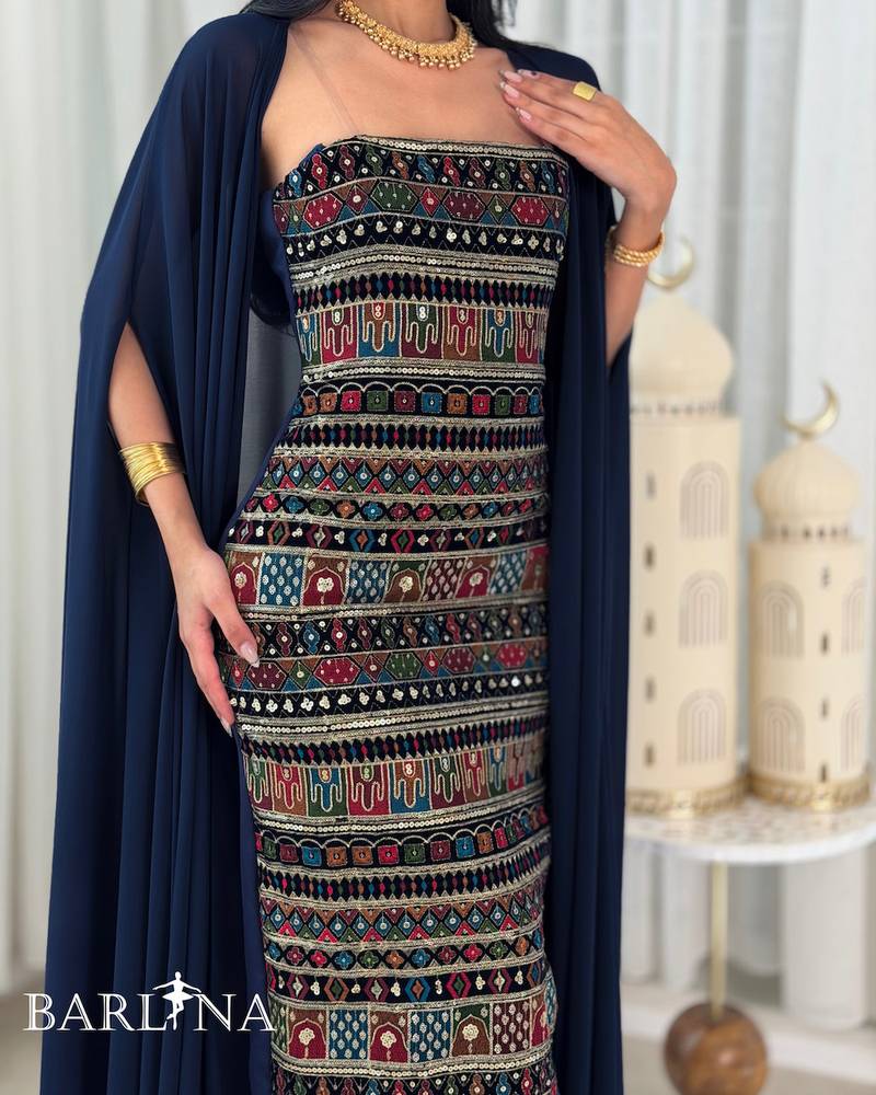 Long jalabiya with a luxurious traditional pattern
