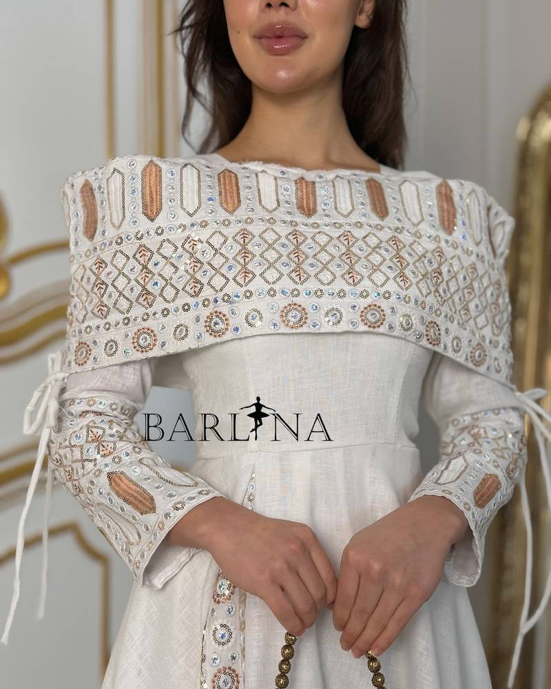 Elegantly designed jalabiya with traditional embroidery