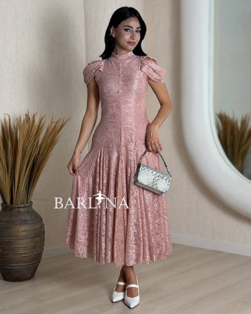 Soft pink midi dress with front buttons