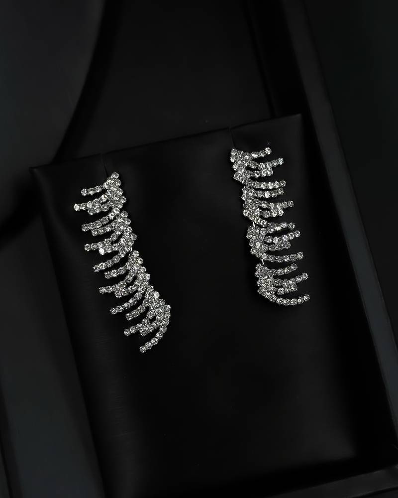 Elegant accessory set with delicate branching