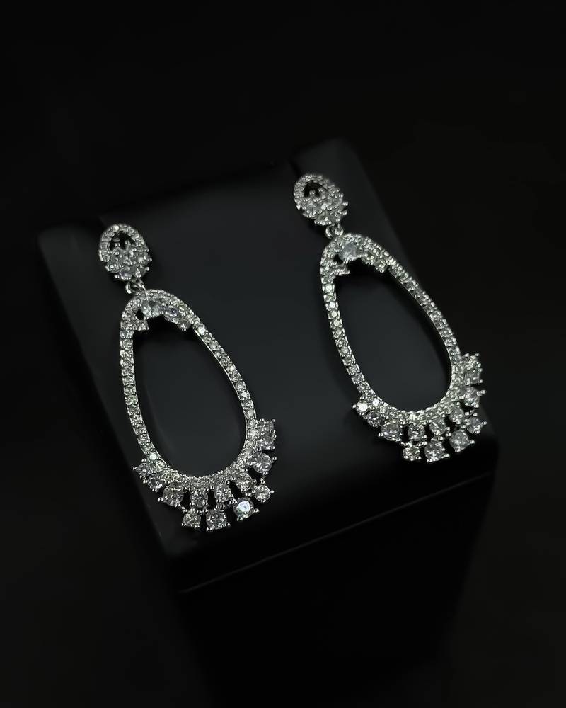 Elegant oval earrings adorned with crystals