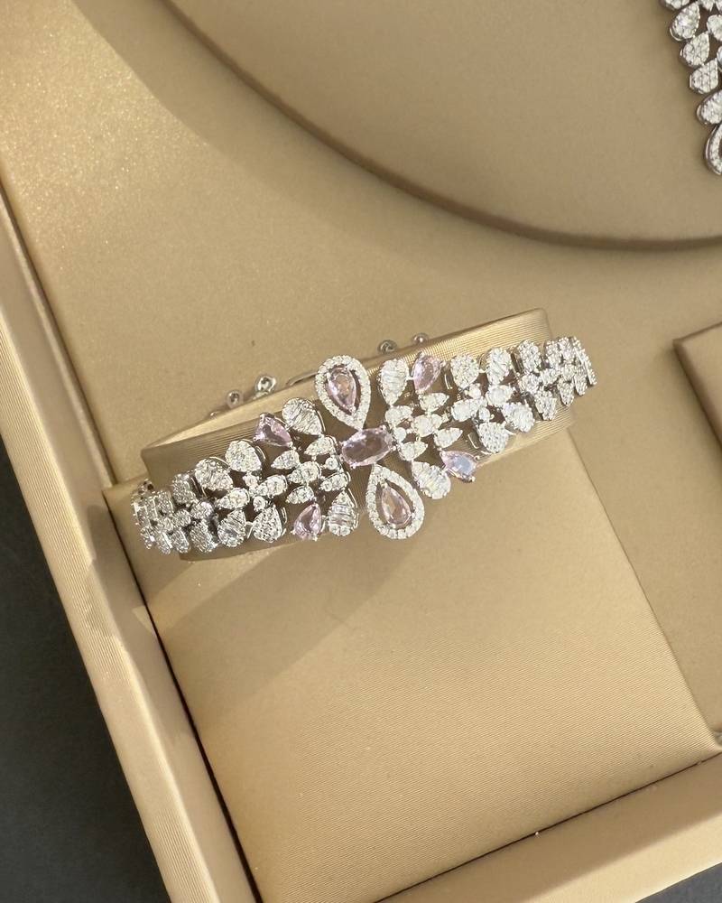 Elegant pink stone accessory set