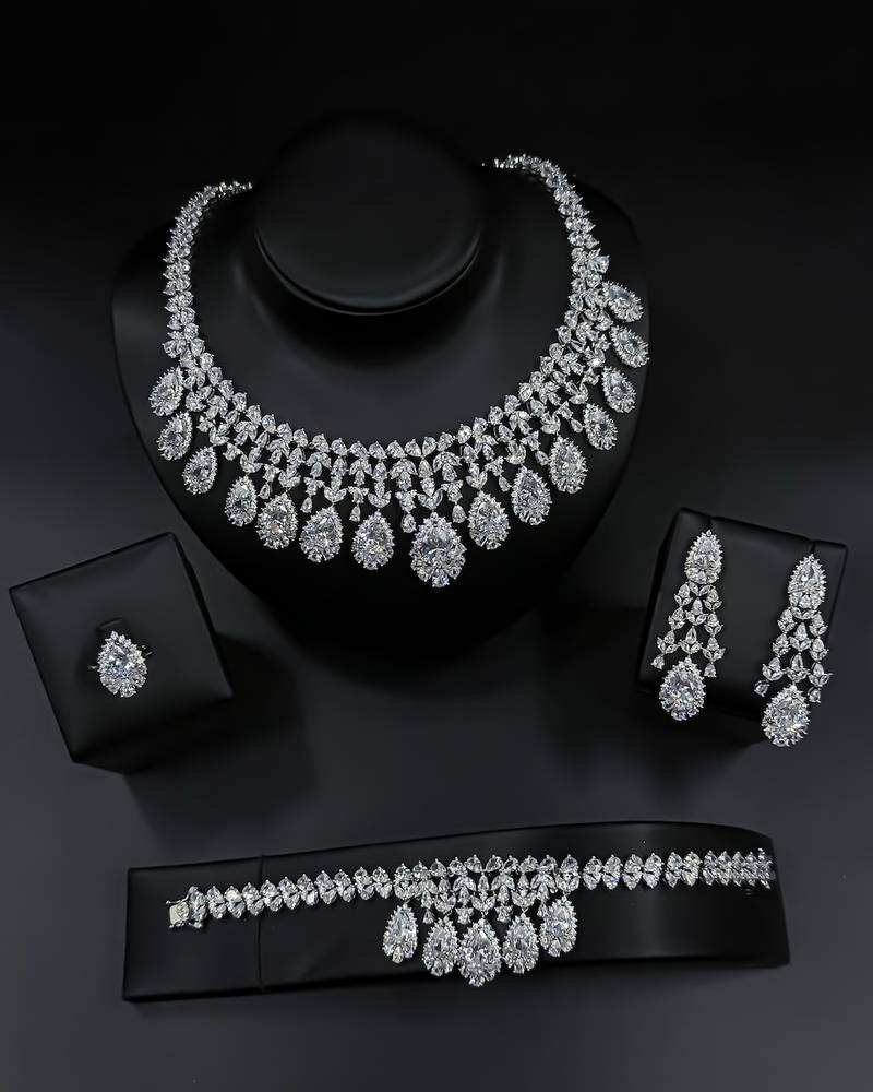 Luxury silver accessory set with a pendant necklace