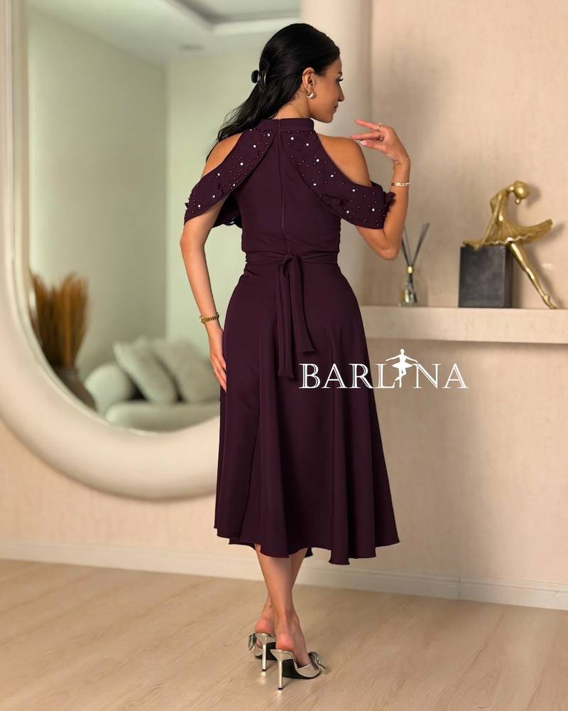Lilac dress embroidered with pearls and roses