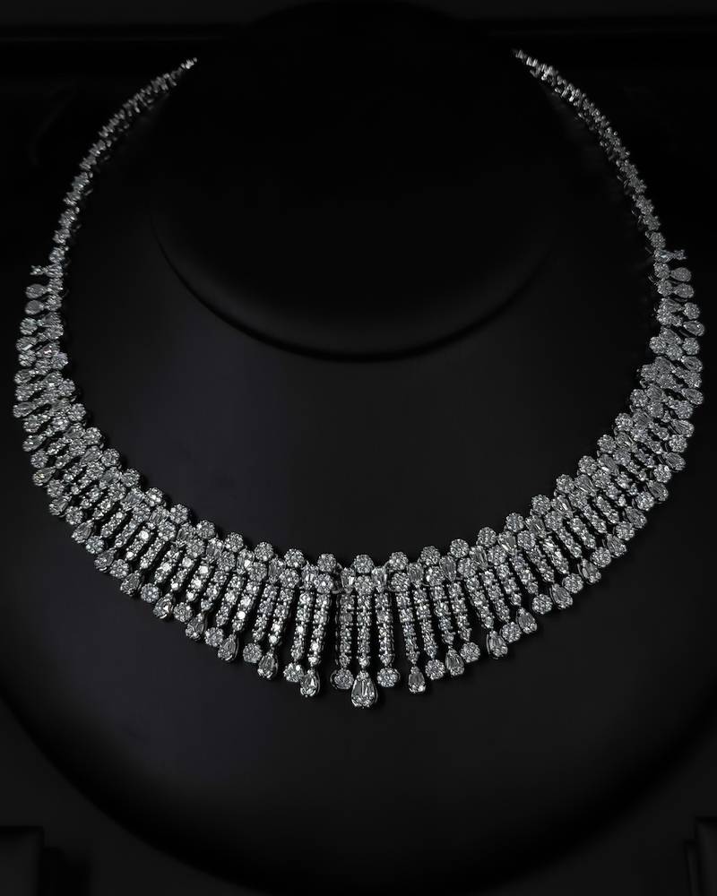 Sparkling waterfall design accessory set