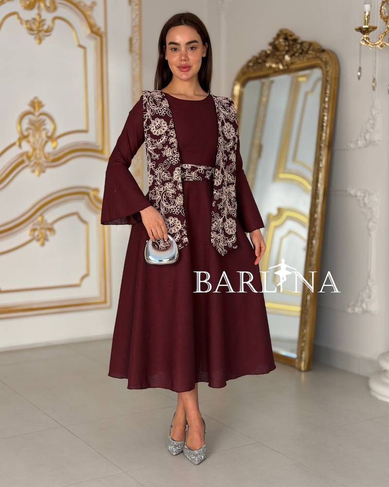 Soft jalabiya with embroidered vest