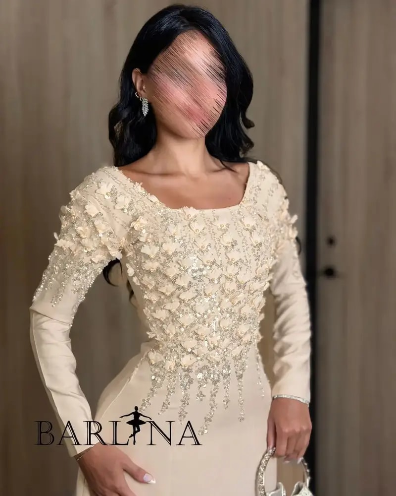 فستان مناسبات بيج واسع بتصميم كلاسيكي