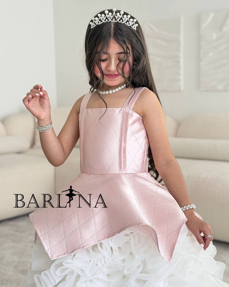 Girls' pink dress with a white fluffy finish