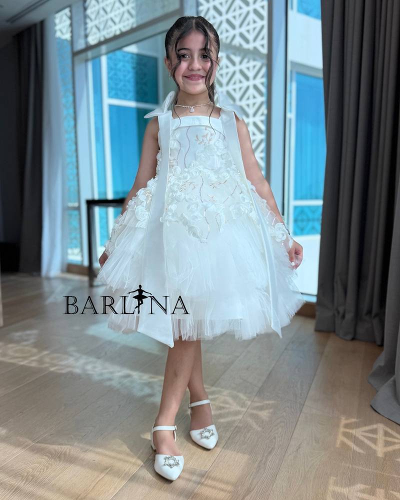 Girls' white dress with side bows