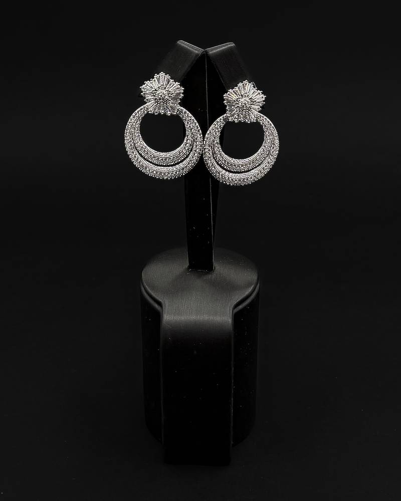 Elegant double hoop earrings