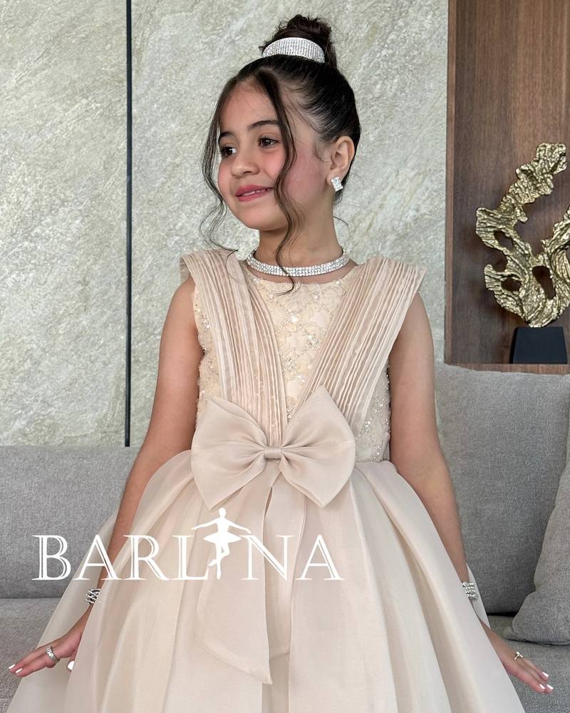 Girls' dark beige dress with a fluffy design