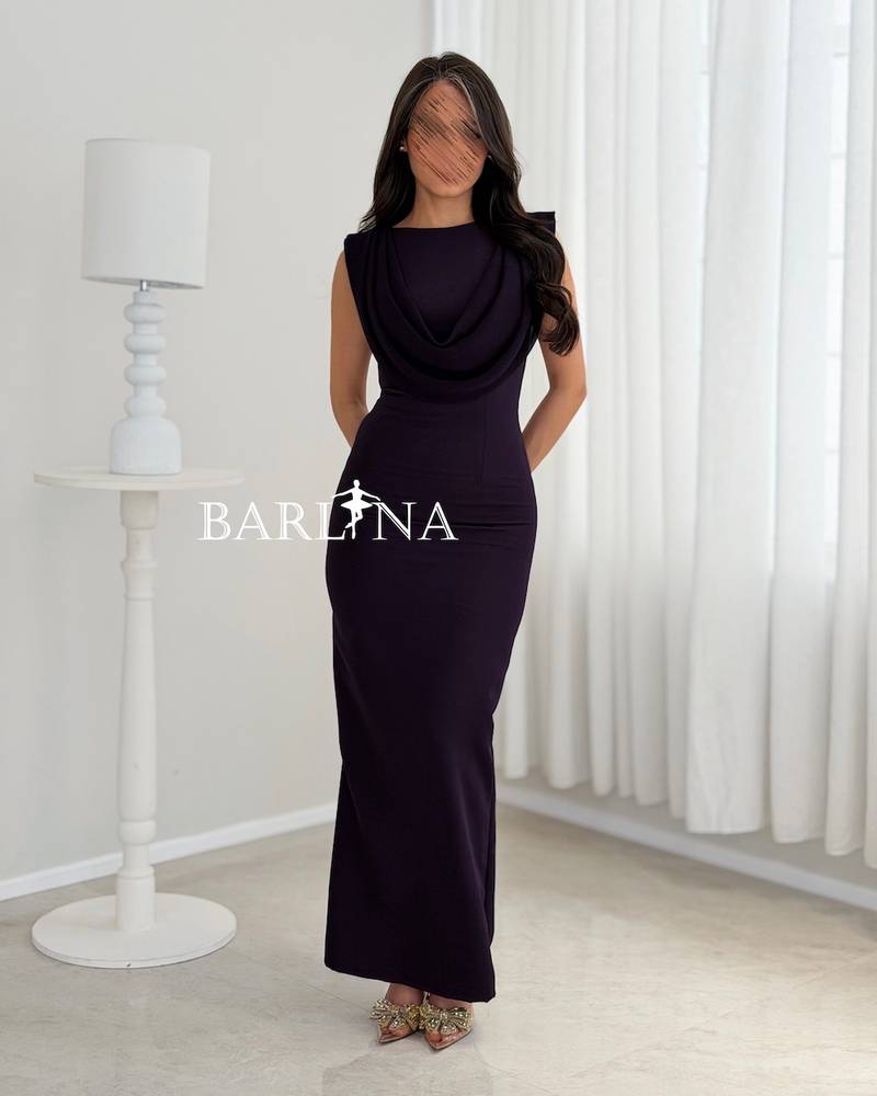 Dark purple dress with a dropped collar