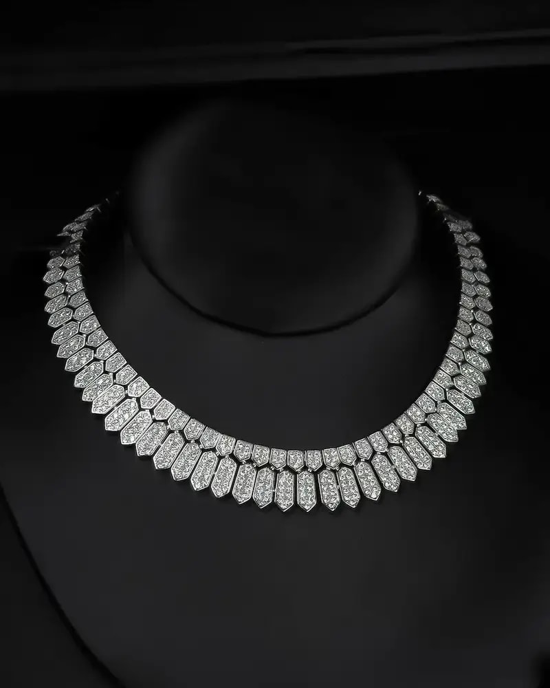 Elegant accessory set studded with rhinestones