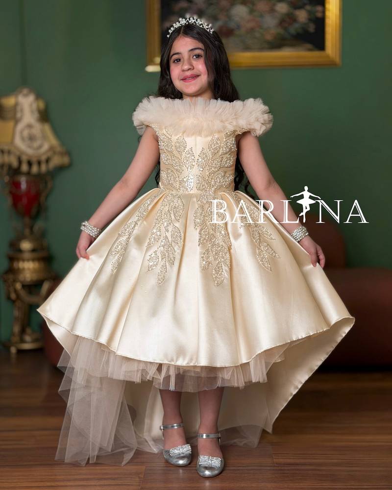 Girls' beige evening dress with a tulle-trimmed collar