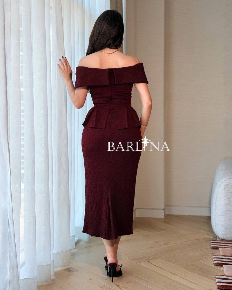 Off-shoulder burgundy midi dress with embossed fabric