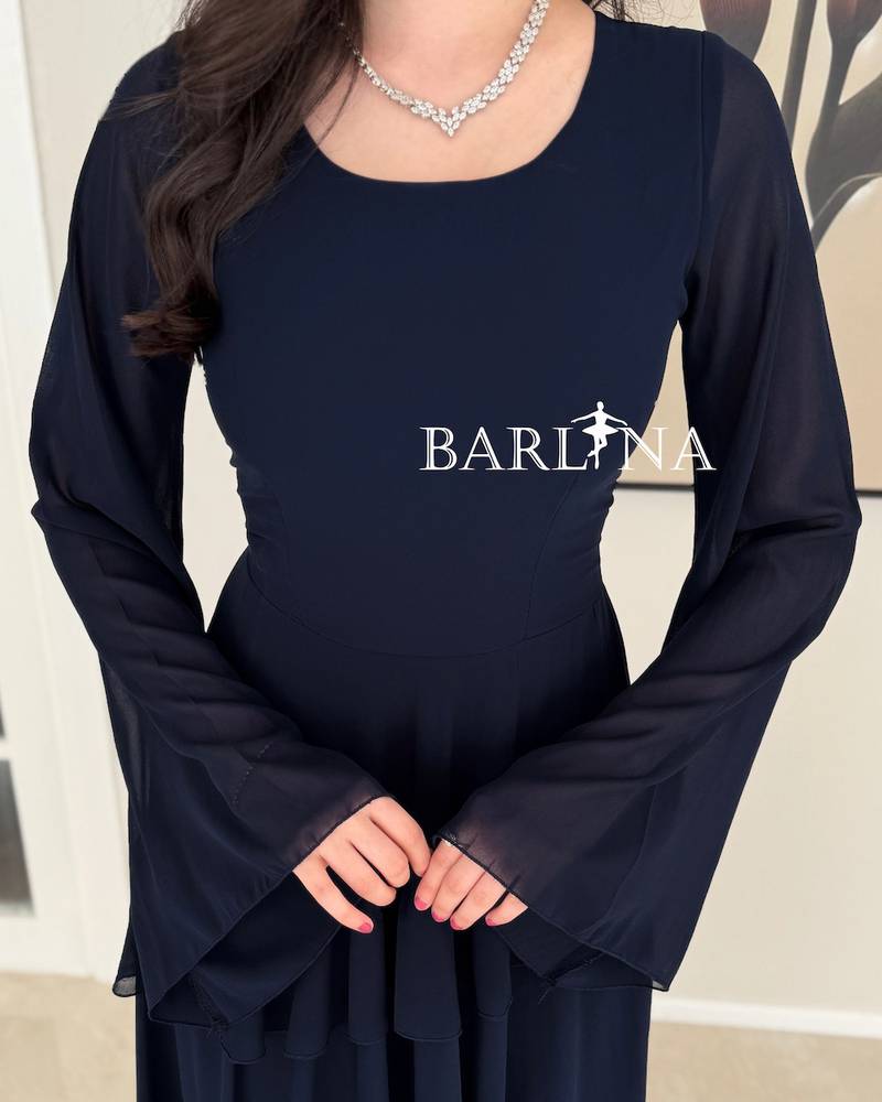 Elegant navy blue dress with a flowing silhouette and wide sleeves