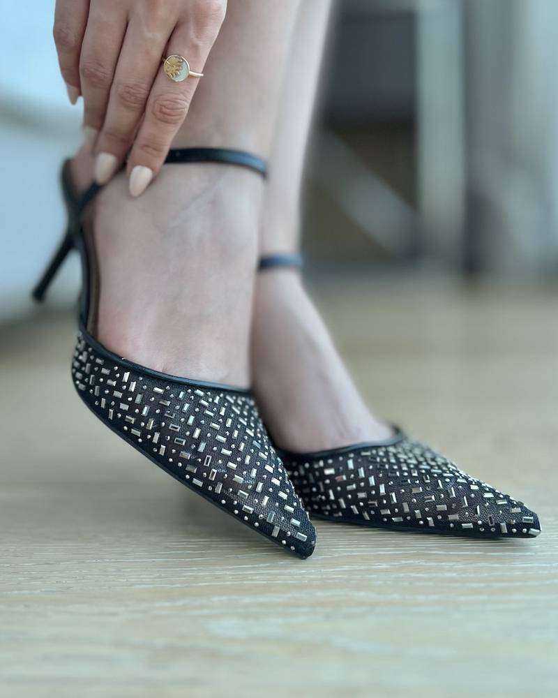 Women's mid-heel with crystal-studded toe