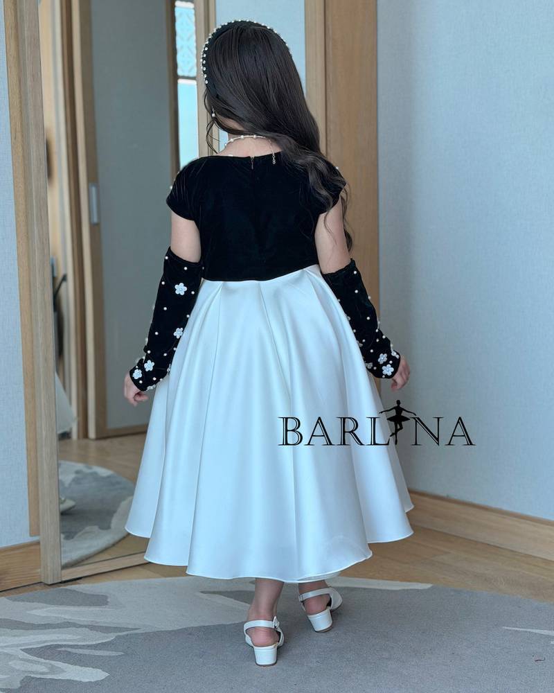 Girls' black and white dress with pearl rose embroidery