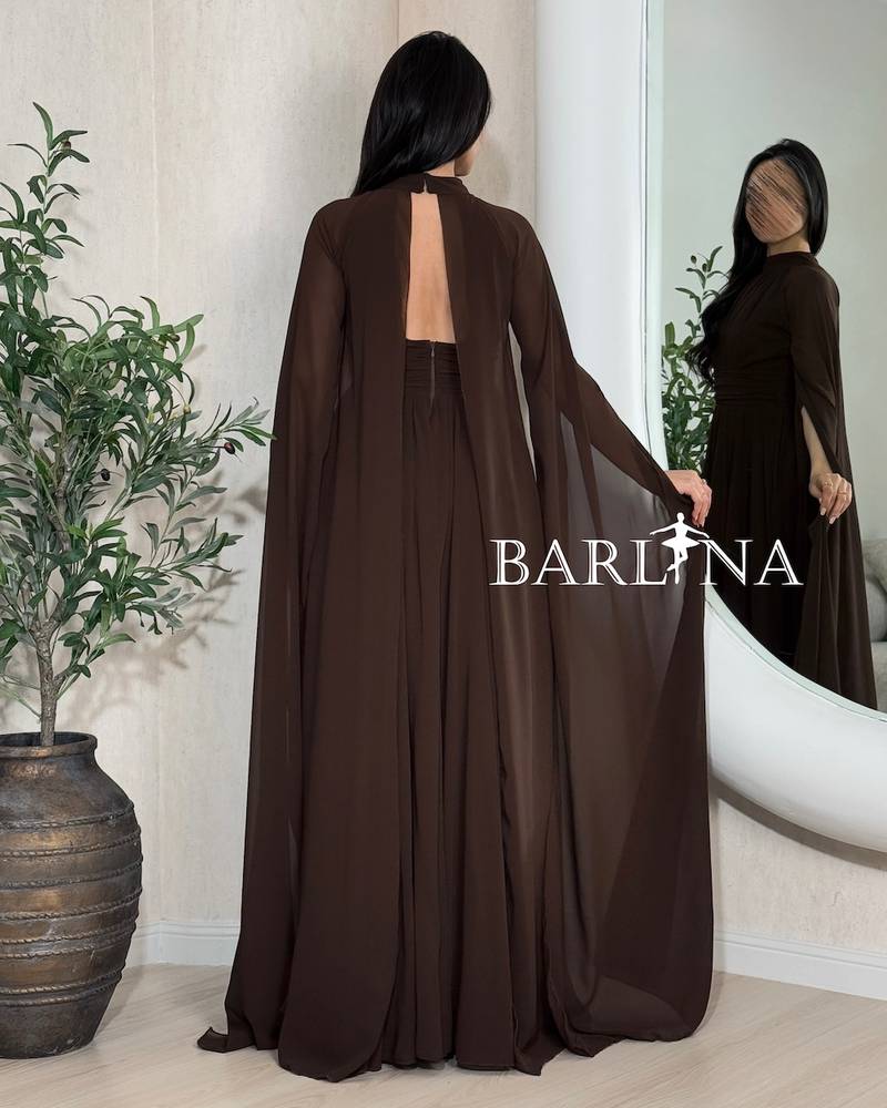 Brown dress with long open sleeves
