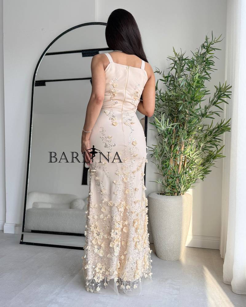 Soft beige dress fully decorated with roses