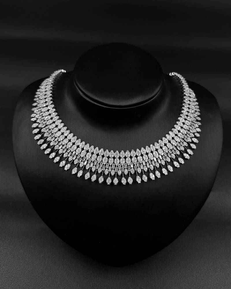 A wide accessory set in luxurious shades