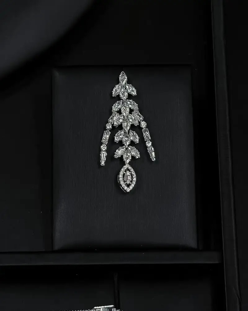 Crystal-studded accessory set with a dangling design