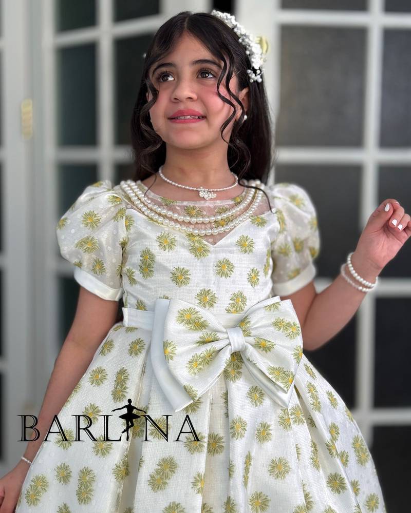 Girls' puffy dress with a front bow
