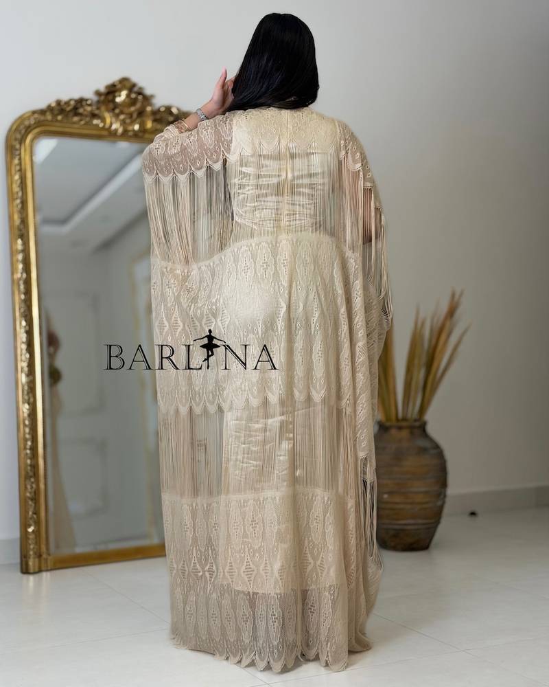 Elegant, wide jalabiya with a bisht design and lace fabric.