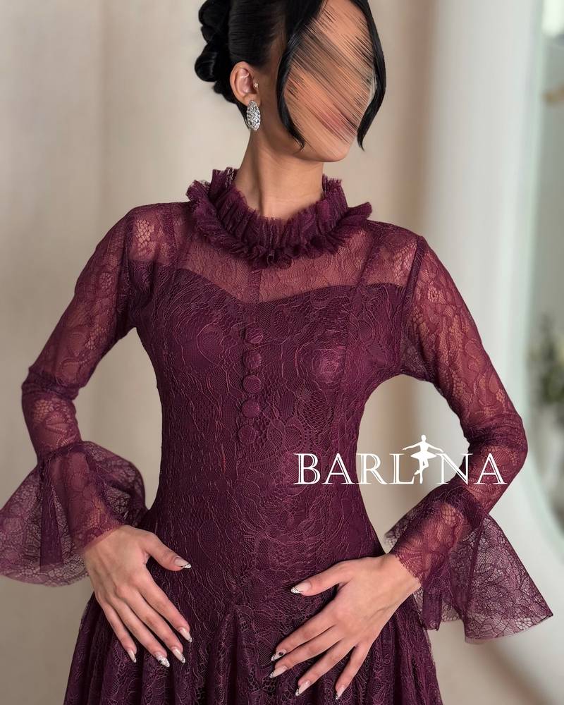 Elegant high-neck midi lace dress