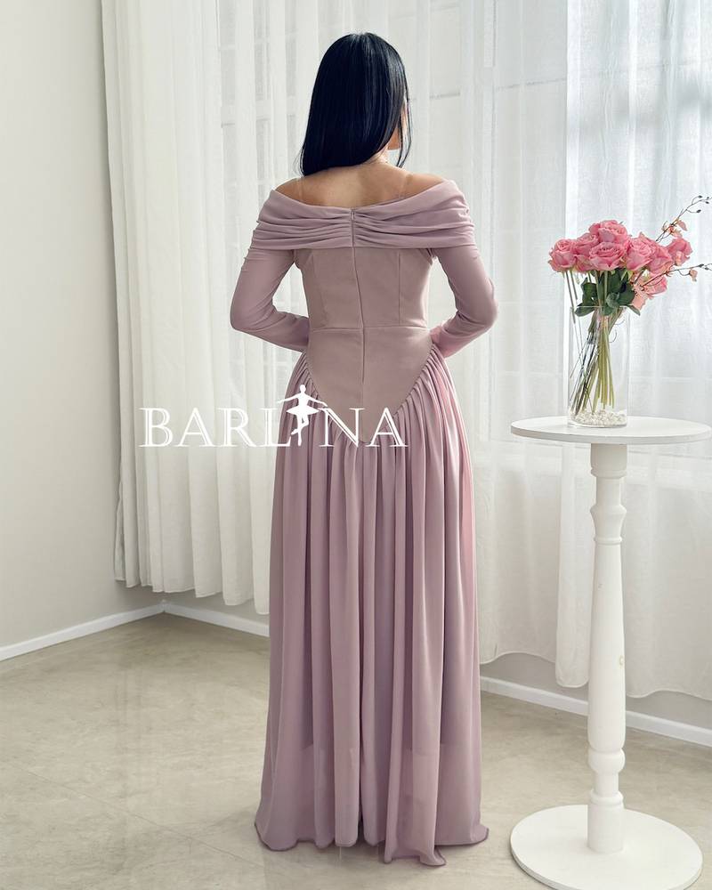 Elegant soft pink dress with soft draping