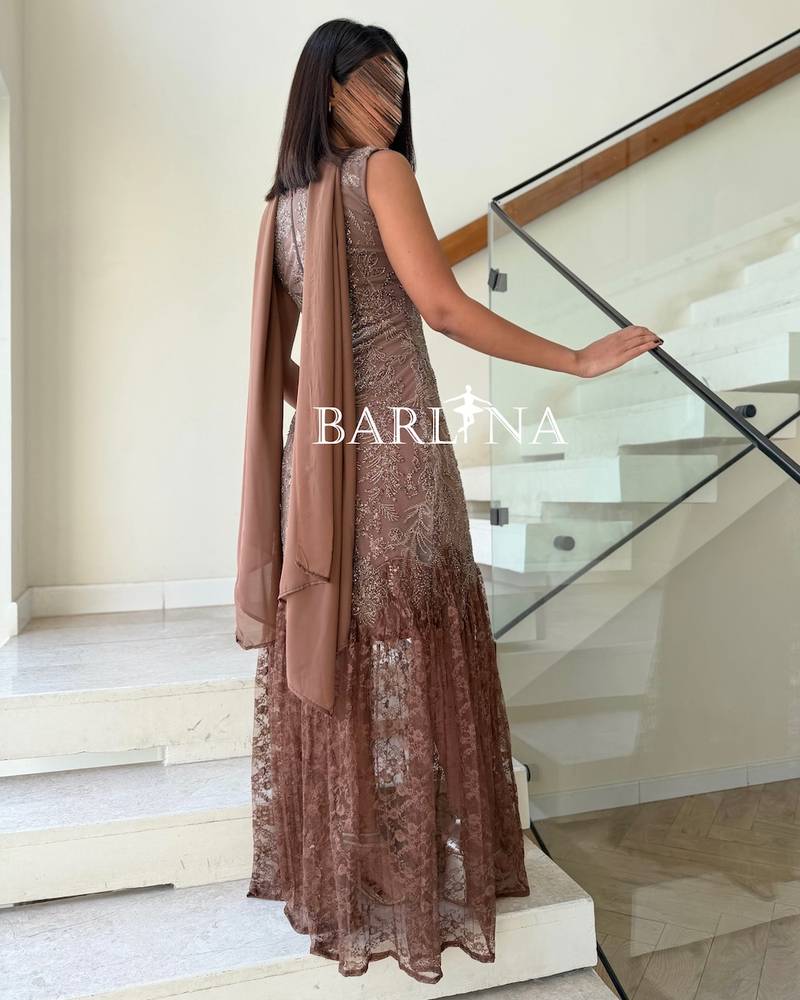 Elegant brown dress with delicate beaded embroidery