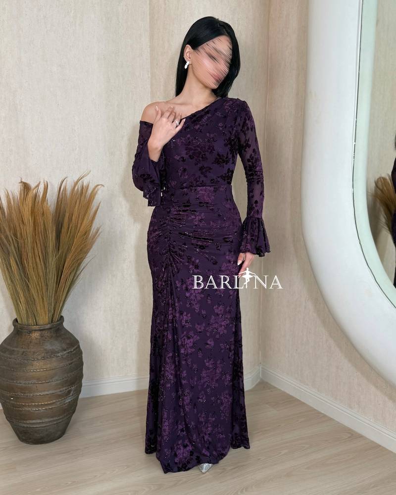 Purple dress with a velvet rose pattern