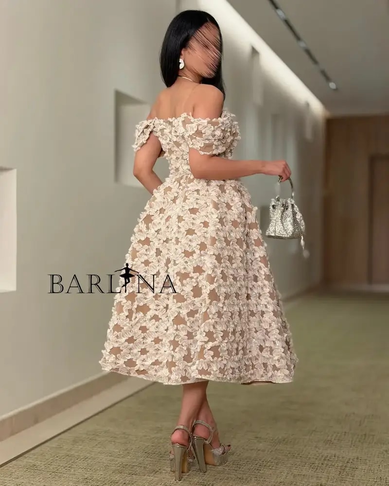 Midi dress adorned with 3D roses