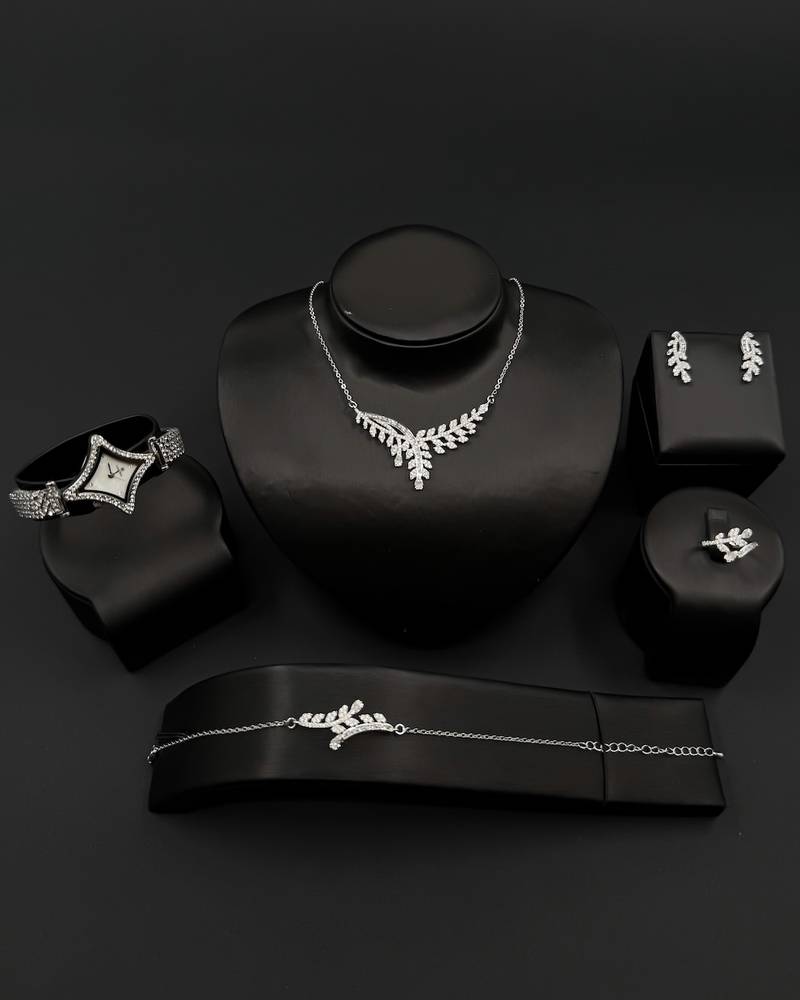 Accessory sets with branching botanical details