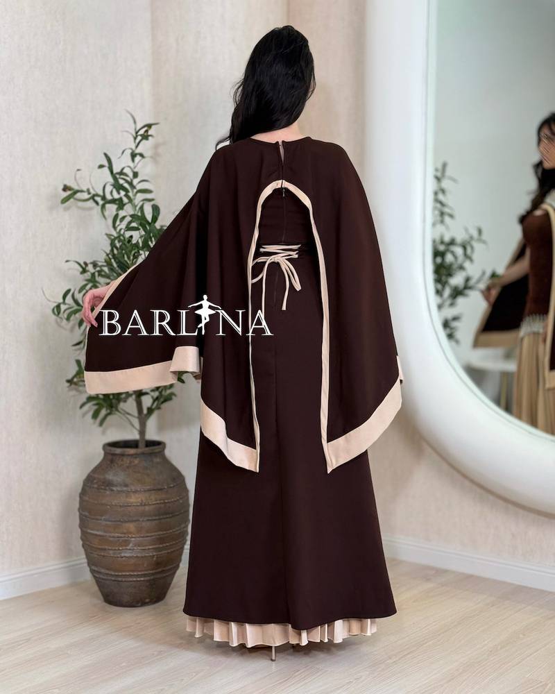 Brown jalabiya with a cape decorated with shimmering embroidery