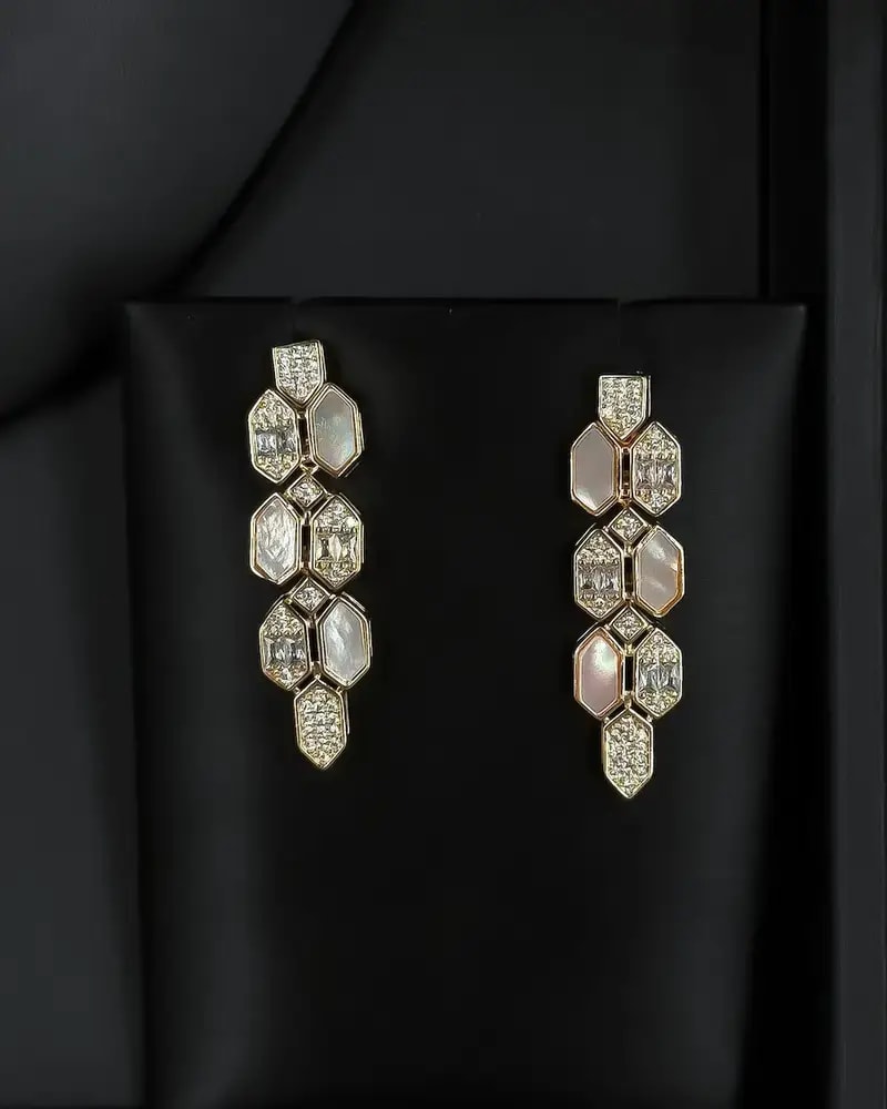 Luxury gold accessory set with a geometric design