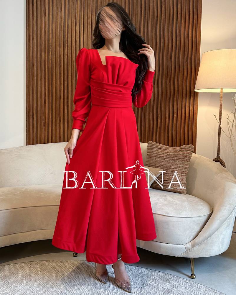 Elegant red pleated dress